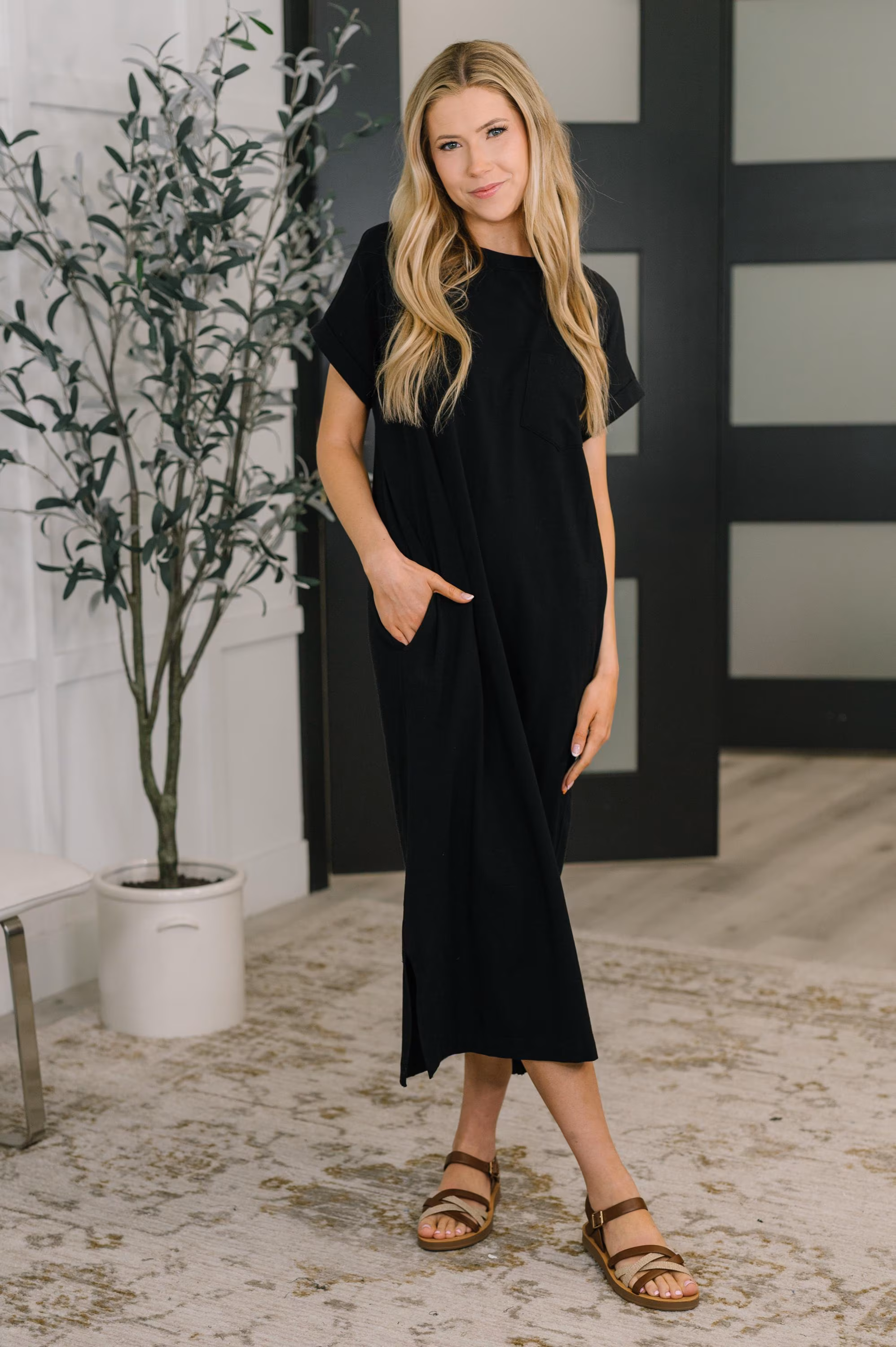 Fix You Right up Short Sleeve Midi Dress in Black